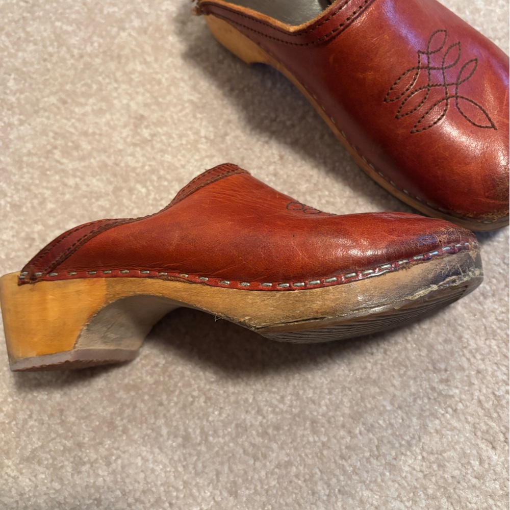 Women’s vintage danish style wooden clogs - Picture 2 of 6